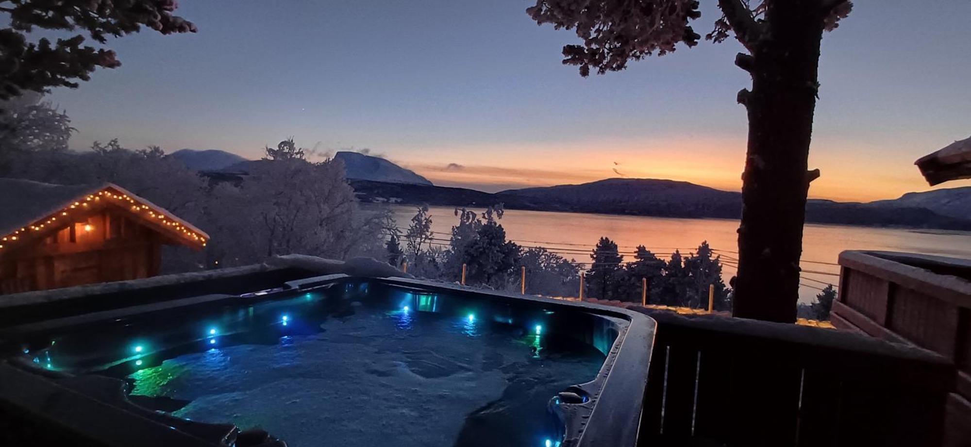 Malangen Lodge Mestervik Buitenkant foto