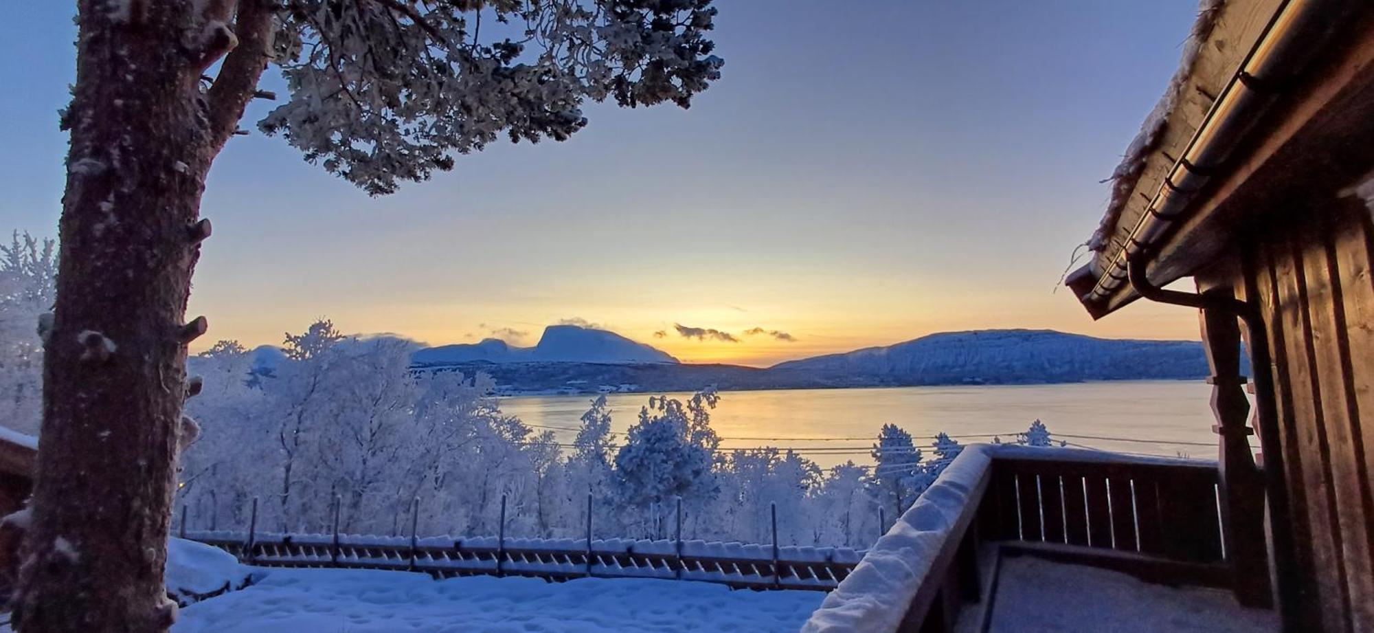 Malangen Lodge Mestervik Buitenkant foto